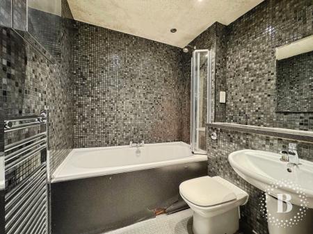 1 bedroom Flat for sale in Trinity Edge, Manchester, M3