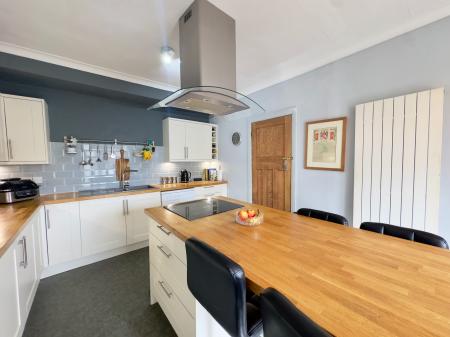 3 bedroom Semi-detached house for sale in Blackburn Road, Egerton, Bolton, BL7