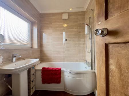 3 bedroom Semi-detached house for sale in Blackburn Road, Egerton, Bolton, BL7