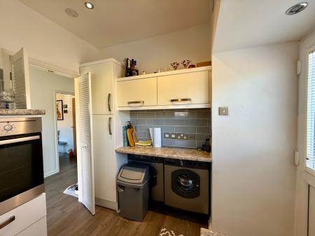 2 bedroom Bungalow to let in Moss Bank Close, Astley Bridge, Bolton, BL1