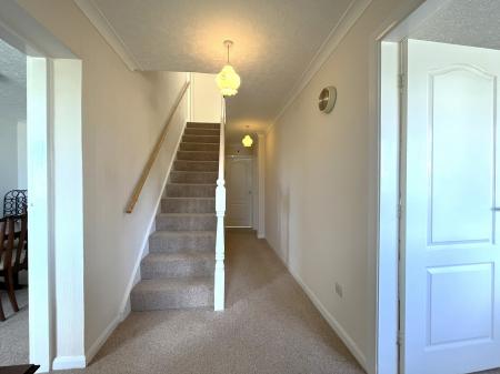 4 bedroom Detached house to let in Willow Hey, Bromley Cross, Bolton, BL7