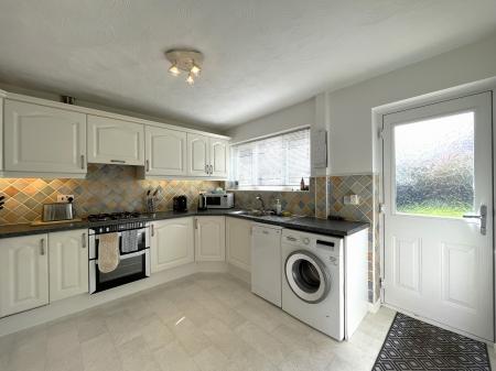 4 bedroom Detached house to let in Willow Hey, Bromley Cross, Bolton, BL7
