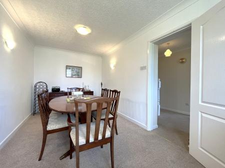 4 bedroom Detached house to let in Willow Hey, Bromley Cross, Bolton, BL7
