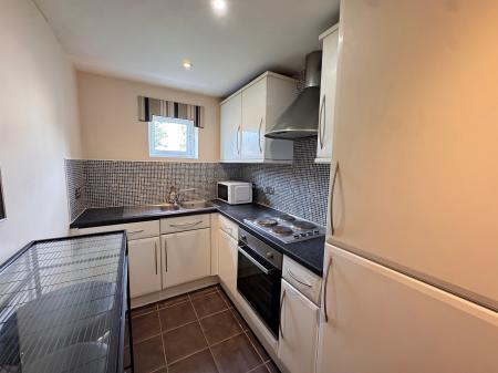 2 bedroom Flat to let in Kirkhill Grange, Westhoughton, Bolton, BL5