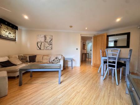 2 bedroom Flat to let in Kirkhill Grange, Westhoughton, Bolton, BL5