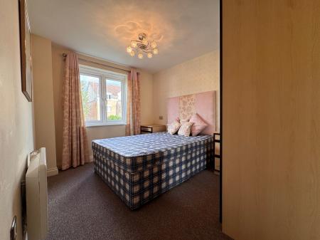 2 bedroom Flat to let in Kirkhill Grange, Westhoughton, Bolton, BL5