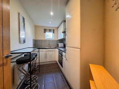 2 bedroom Flat to let in Kirkhill Grange, Westhoughton, Bolton, BL5
