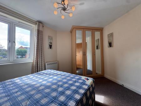 2 bedroom Flat to let in Kirkhill Grange, Westhoughton, Bolton, BL5