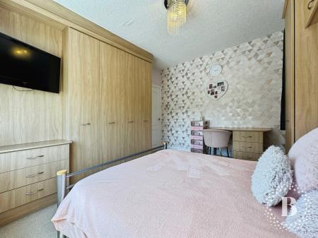 4 bedroom Semi-detached house for sale in Eastgrove Avenue, Bolton, BL1