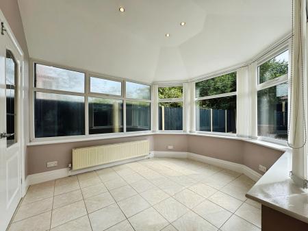 4 bedroom Semi-detached house for sale in Eastgrove Avenue, Bolton, BL1