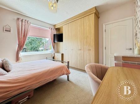 4 bedroom Semi-detached house for sale in Eastgrove Avenue, Bolton, BL1