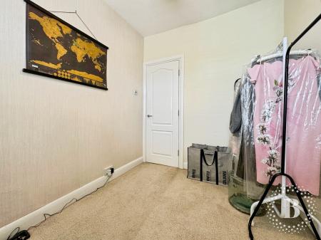 4 bedroom Semi-detached house for sale in Eastgrove Avenue, Bolton, BL1