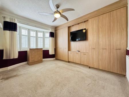 4 bedroom Semi-detached house for sale in Eastgrove Avenue, Bolton, BL1