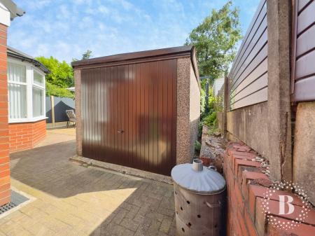 4 bedroom Semi-detached house for sale in Eastgrove Avenue, Bolton, BL1