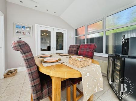 4 bedroom Semi-detached house for sale in Eastgrove Avenue, Bolton, BL1