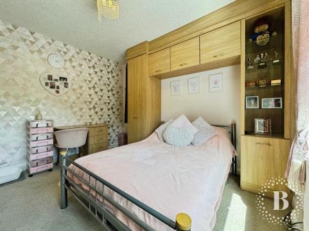 4 bedroom Semi-detached house for sale in Eastgrove Avenue, Bolton, BL1