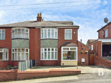 4 bedroom Semi-detached house for sale in Eastgrove Avenue, Bolton, BL1