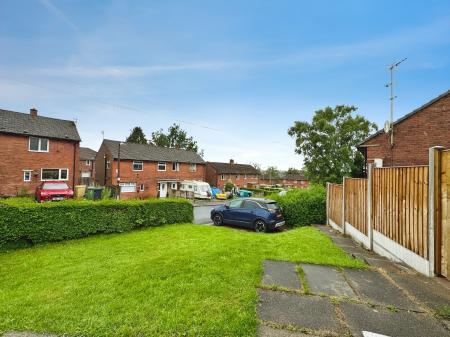 3 bedroom Semi-detached house to let in Singleton Avenue, Horwich, Bolton, BL6