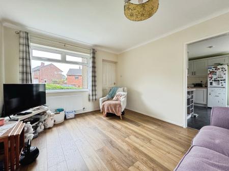 3 bedroom Semi-detached house to let in Singleton Avenue, Horwich, Bolton, BL6
