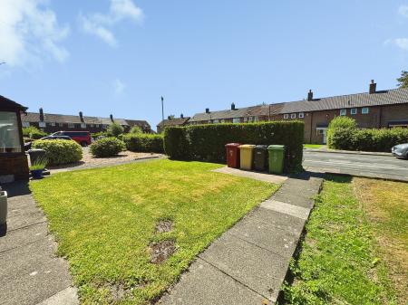 2 bedroom Terraced House to let in Rose Hill Close, Bromley Cross, Bolton, BL7