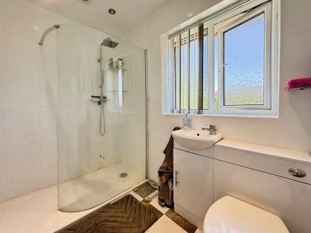 2 bedroom Terraced House to let in Rose Hill Close, Bromley Cross, Bolton, BL7