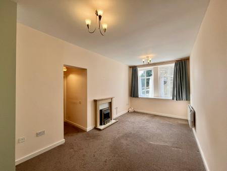2 bedroom Flat to let in Spencers Wood, Bromley Cross, Bolton, BL7