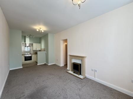 2 bedroom Flat to let in Spencers Wood, Bromley Cross, Bolton, BL7