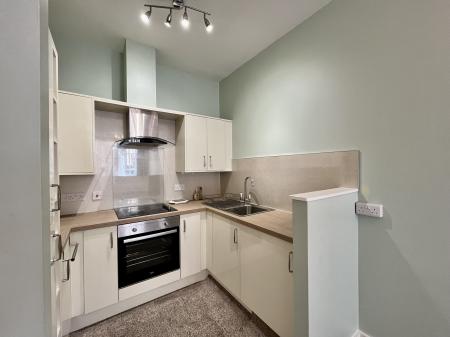 2 bedroom Flat to let in Spencers Wood, Bromley Cross, Bolton, BL7
