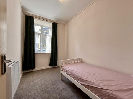2 bedroom Flat to let in Spencers Wood, Bromley Cross, Bolton, BL7
