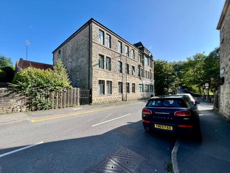 2 bedroom Flat to let in Spencers Wood, Bromley Cross, Bolton, BL7