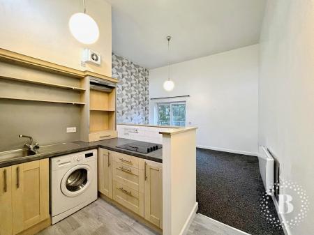 2 bedroom Flat for sale in Spencers Wood, Bromley Cross, Bolton, BL7