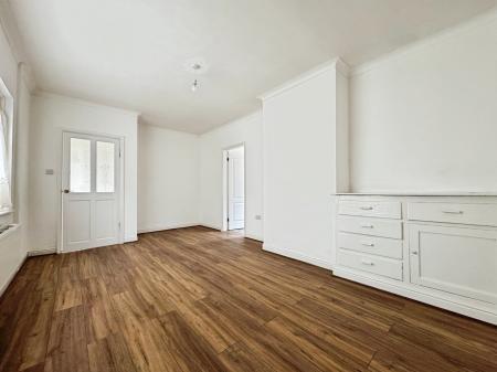 3 bedroom Semi-detached house to let in Valpy Avenue, Tonge Moor, Bolton, BL2
