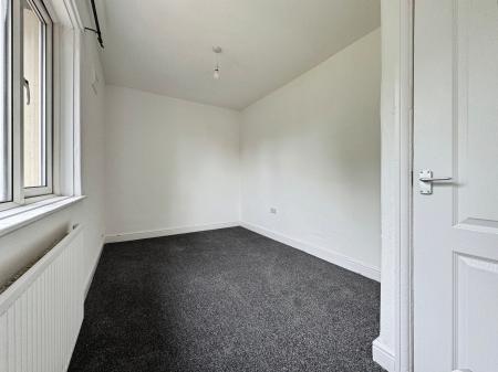 3 bedroom Semi-detached house to let in Valpy Avenue, Tonge Moor, Bolton, BL2