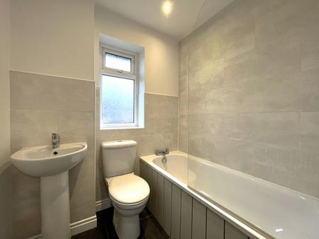 4 bedroom Detached house to let in Platt Lane, Wigan, Wigan, WN1