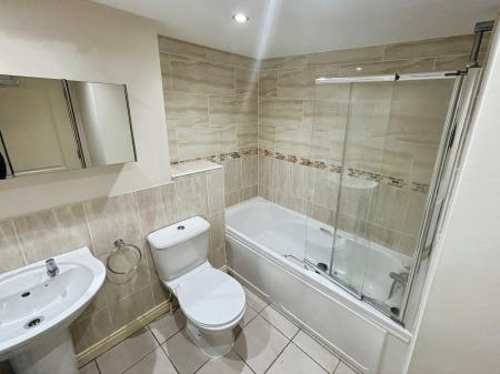 4 bedroom Town house to let in Pearl Terrace, Haven Village, Boston, PE21