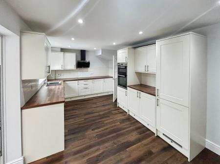 3 bedroom Detached house to let in Thorne Way, Kirton, PE20