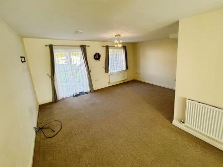 3 bedroom Semi-detached house to let in Church Meadows, Kirton, PE20