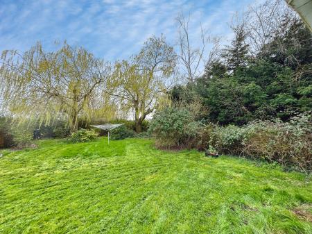 3 bedroom Semi-detached house to let in Fen Lane, East Keal, PE23