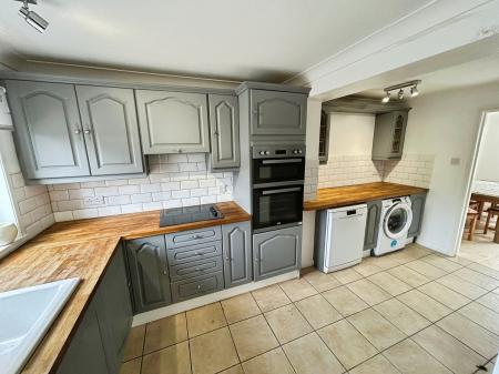 3 bedroom Semi-detached house to let in Fen Lane, East Keal, PE23