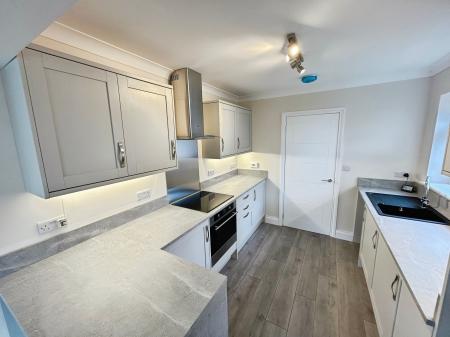 3 bedroom Bungalow to let in Poplar Court, Old Leake, PE22