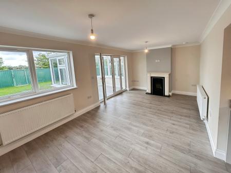 3 bedroom Bungalow to let in Poplar Court, Old Leake, PE22