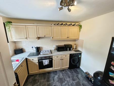 3 bedroom House to let in The Square, Kirton, PE20