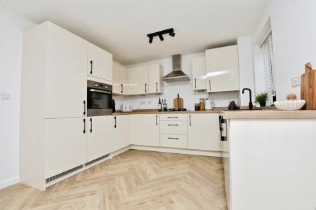 3 bedroom Detached house to let in Musselburgh Way, Lincolnshire, Bourne, PE10
