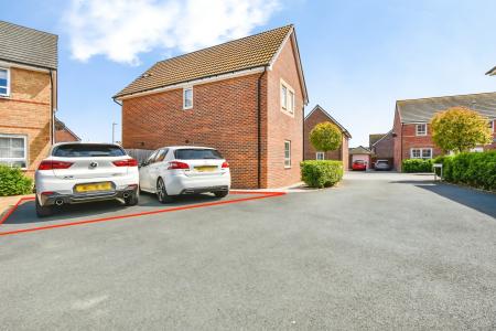 3 bedroom Detached house to let in Musselburgh Way, Lincolnshire, Bourne, PE10