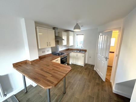 3 bedroom Semi-detached house to let in Swift Gardens, Kirton, PE20
