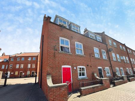 Windmill View Court, Boston, PE21