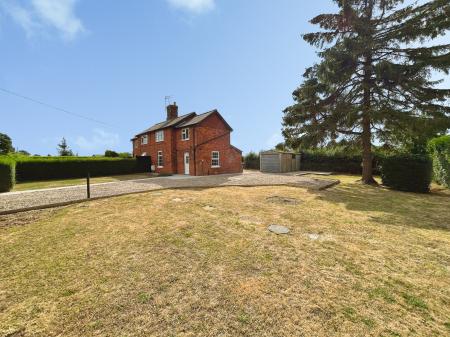 2 bedroom Semi-detached house to let in Low Road, Wyberton, PE21