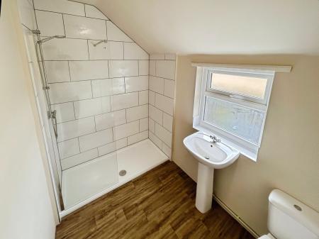 2 bedroom Semi-detached house to let in Low Road, Wyberton, PE21