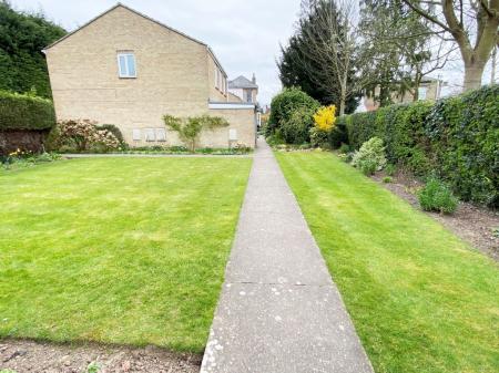 2 bedroom Flat to let in 132 Spilsby Road, Boston, PE21