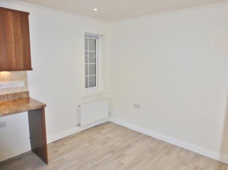 3 bedroom Semi-detached house to let in Berkeley Place, Boston, PE21